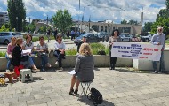 Protest novinara "Jedinstva" - UNS na javnom kolegijumu u Kosovskoj Mitrovici Protest novinara "Jedinstva" - UNS na javnom kolegijumu u Kosovskoj Mitrovici